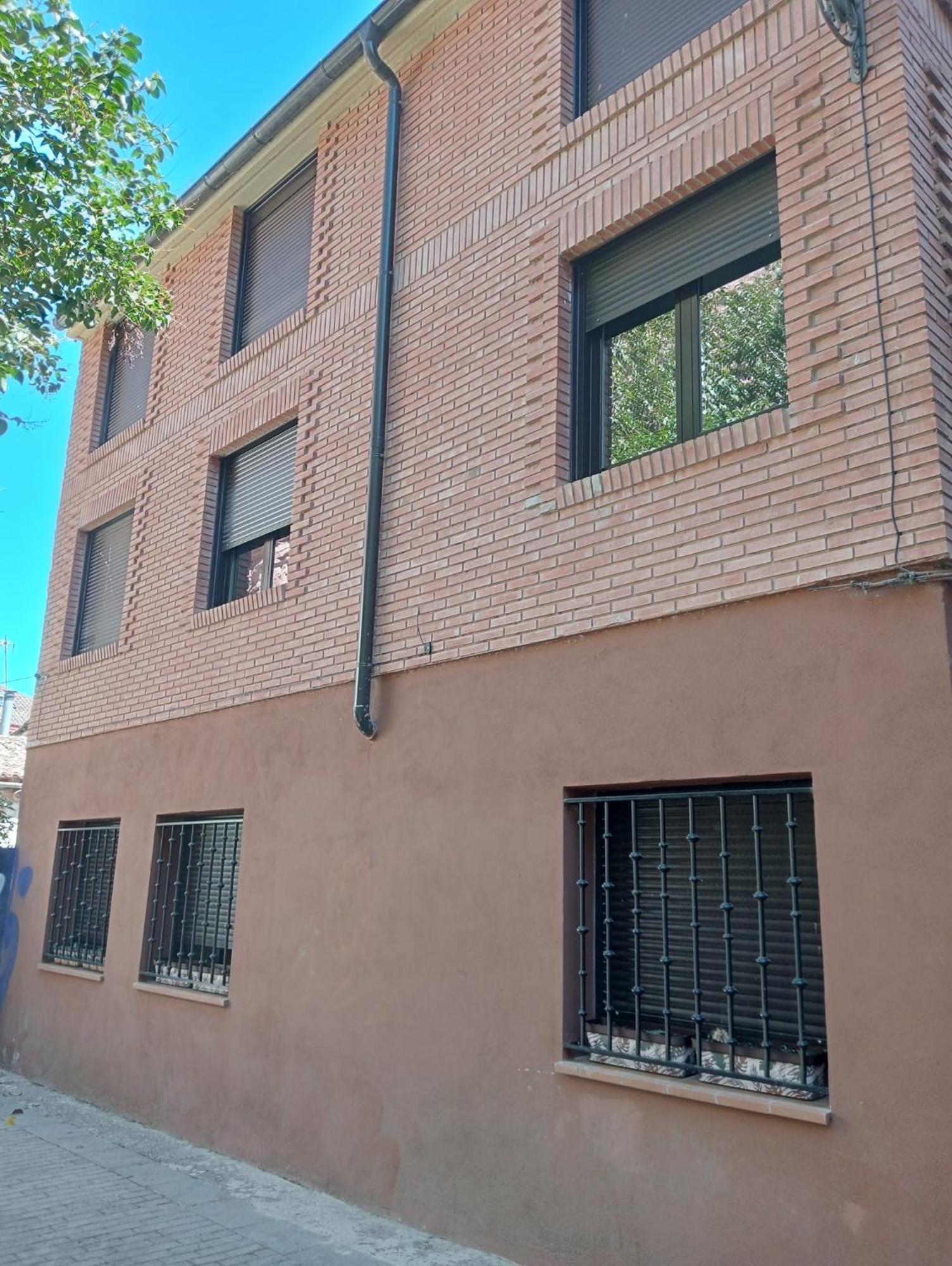 Apartamentos La Piedra En Pleno Centro Historico Con Dos Dormitorios Y Dos Banos Нахера Экстерьер фото